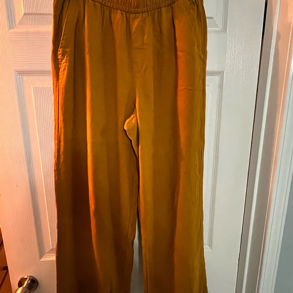 Old Navy Women's Mustard Wide Leg Pants